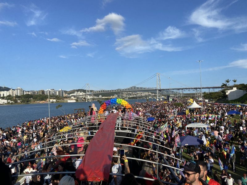 Trânsito será alterado para receber Parada LGBTI+ em Florianópolis; entenda