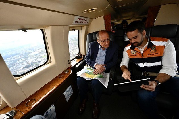 Presidente em exerc&iacute;cio, Geraldo Alckmin, visita &aacute;reas afetadas por ciclone extratropical no Rio Grande do Sul – Foto: CADU GOMES / VPR – Divulga&ccedil;&atilde;o R7