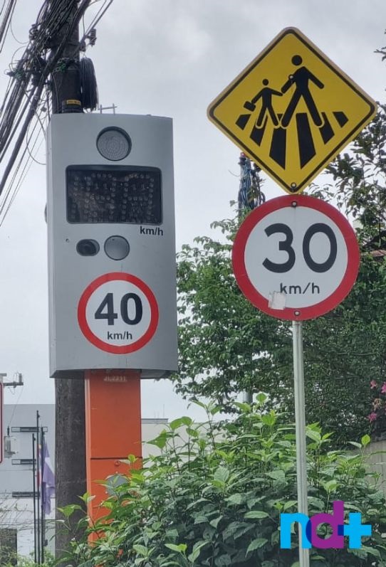 Sinaliza&ccedil;&atilde;o na rua Presidente Prudente de Moraes – Foto: Let&iacute;cia Corioletti/NDTV