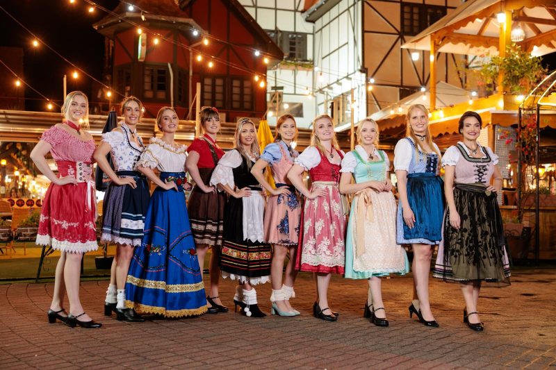 10 candidatas passaram pela seletiva realizada nesta quarta-feira (13) para o concurso de rainha e princesas da 39&ordf; Oktoberfest Blumenau – Foto: Daniel Zimmermann/Divulga&ccedil;&atilde;o/ND