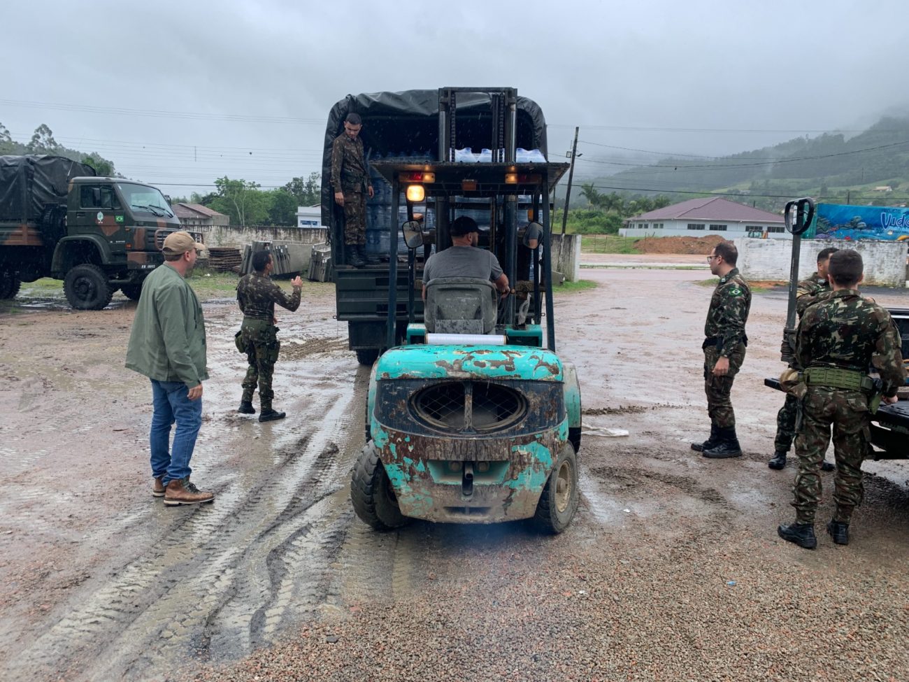 A 14ª Brigada de Infantaria Motorizada se deslocou até a cidade para realizar a entrega, mas os indígenas teriam se negado a receber os mantimentos - 14ª Brigada de Infantaria Motorizada/Reprodução ND