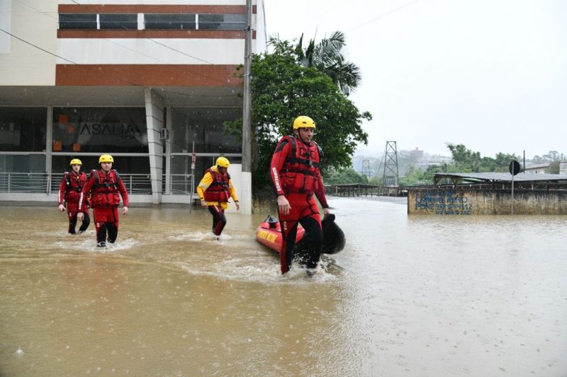 Corpo de bombeiros atendem 159 mun&iacute;cipios de SC – Foto: CBMSC/Divulga&ccedil;&atilde;o/ND