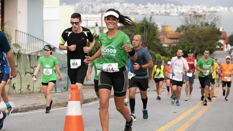 Corrida causa alterações no trânsito de Florianópolis