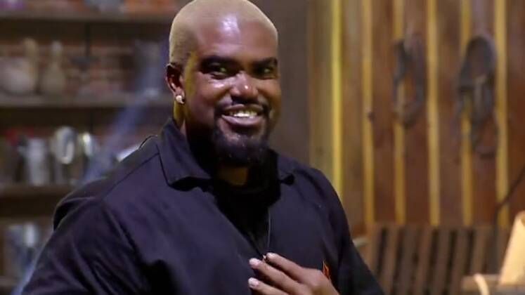 Na imagem, Tonzão Chagas, vencedor da prova de fogo em A Fazenda