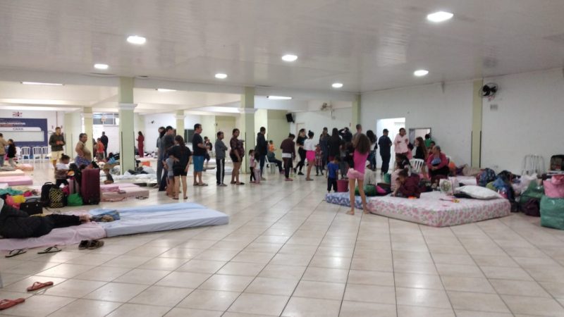 Abrigo do bairro Cordeiros, em Itaja&iacute; – Foto: Reprodu&ccedil;&atilde;o/NDTV