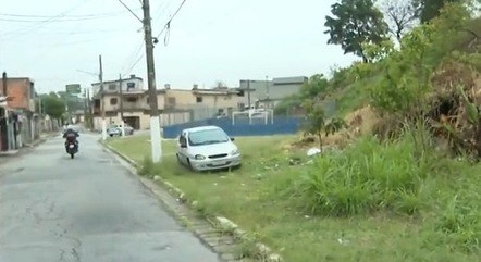 Adolescente de 13 anos é sequestrado e estuprado enquanto voltava da escola em São Paulo - Carro pertence ao suspeito de sequestrar e estuprar adolescente de 13 anos
