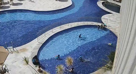 VIDEO: Child plunges into luxury hotel pool for almost 4 minutes – Photo: R7/Disclosure/ND