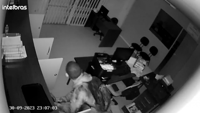 Homem furta estabelecimento duas vezes em menos de tr&ecirc;s dias – Foto: Imagens cedidas/ND