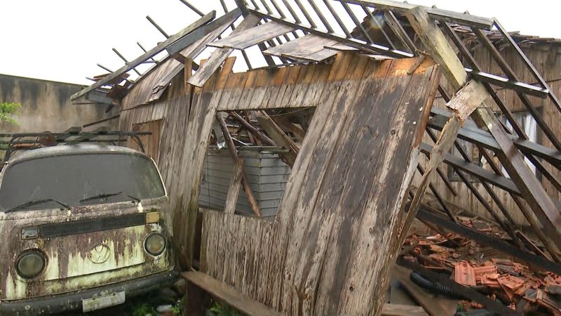 Temporal destruiu casa 