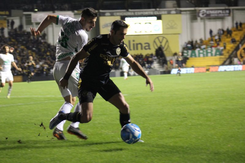 Chapecoense vence o Criciúma no Heriberto Hülse