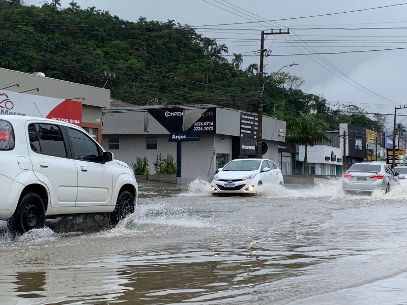 sc-405 NA TARDE DESTE SÁBADO