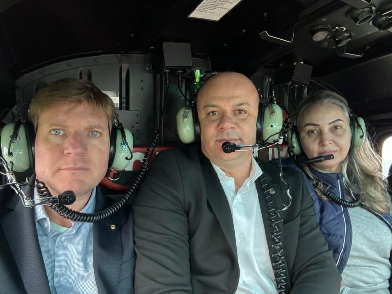 Comitiva visita cidades do Alto Vale atingidas por enchentes