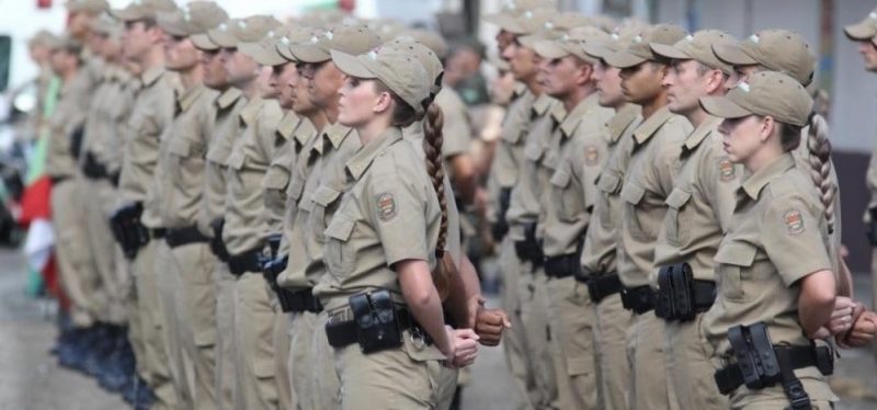 Lei catarinense sobre participa&ccedil;&atilde;o de mulheres em corpora&ccedil;&otilde;es militares &eacute; contestada pelo MPF – Foto: Divulga&ccedil;&atilde;o/PMSC/ND