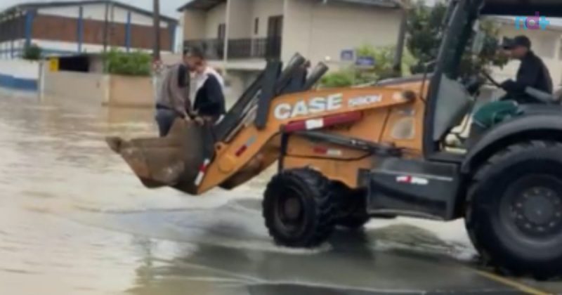 até trato da secretaria de obras fez resgate das crianças em Itajaí