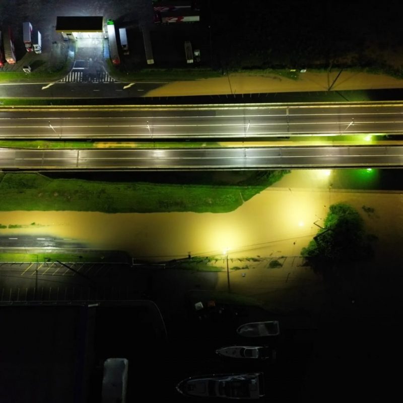 Estacionamento tem cobrança suspensa em Itajaí