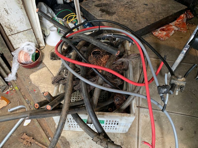 Fios de cobre n&atilde;o tinham origem confirmada – Foto: Daniela Ceccon/ND