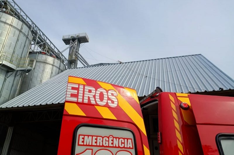 V&iacute;tima sofreu corte no rosto e suspeita de fratura – Foto: Corpo de Bombeiros/Reprodu&ccedil;&atilde;o/ND