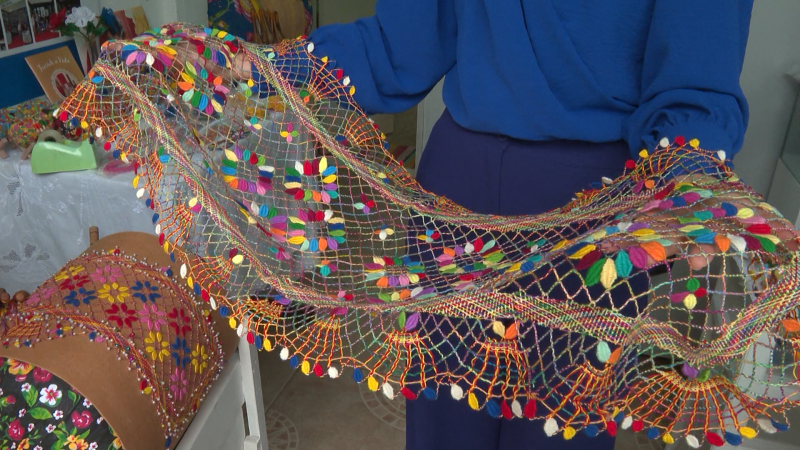 Renda de bilro chegou em Florian&oacute;polis com o povo a&ccedil;oriano – Foto: Reprodu&ccedil;&atilde;o/NDTV RecordTV