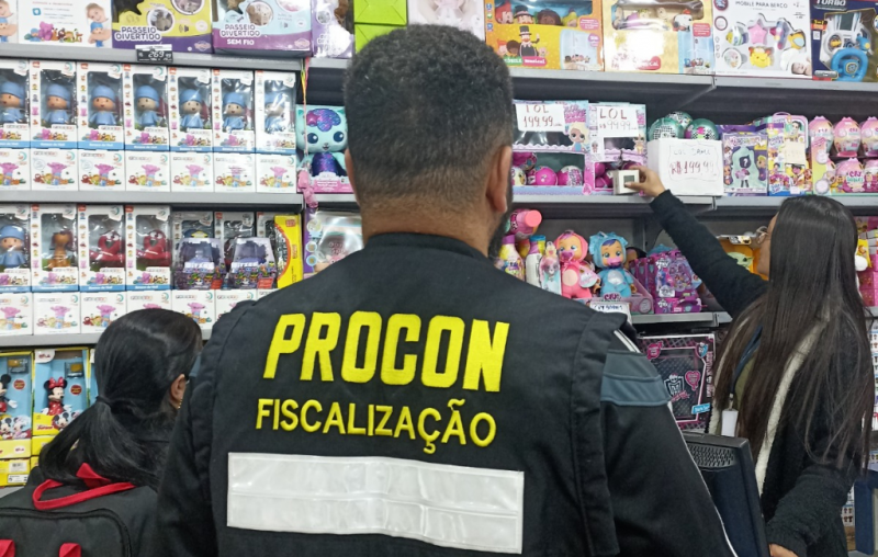 Boneca foi um dos brinquedos que teve variação de até 100,01% no preço, segundo Procon Florianópolis