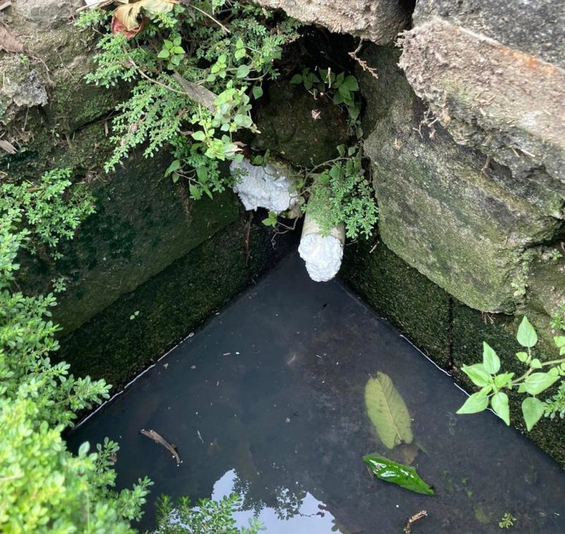 Tr&ecirc;s tubula&ccedil;&otilde;es de esgoto irregular s&atilde;o lacradas em Florian&oacute;polis – Foto: Prefeitura/Divulga&ccedil;&atilde;o/ND