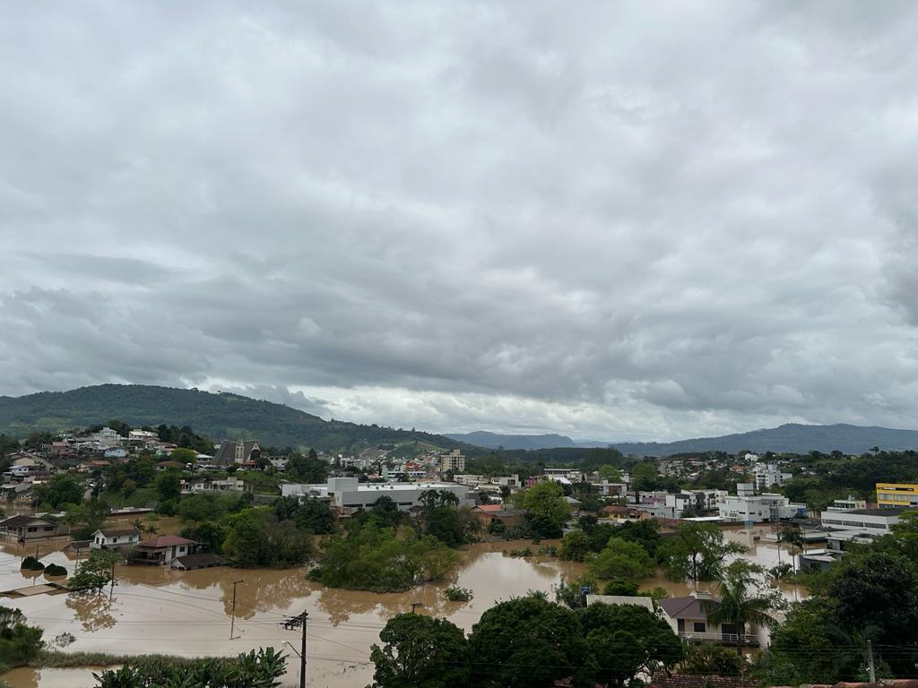 Tribuna do Vale / Taió / 'Festa' em casa de Taió acaba com a