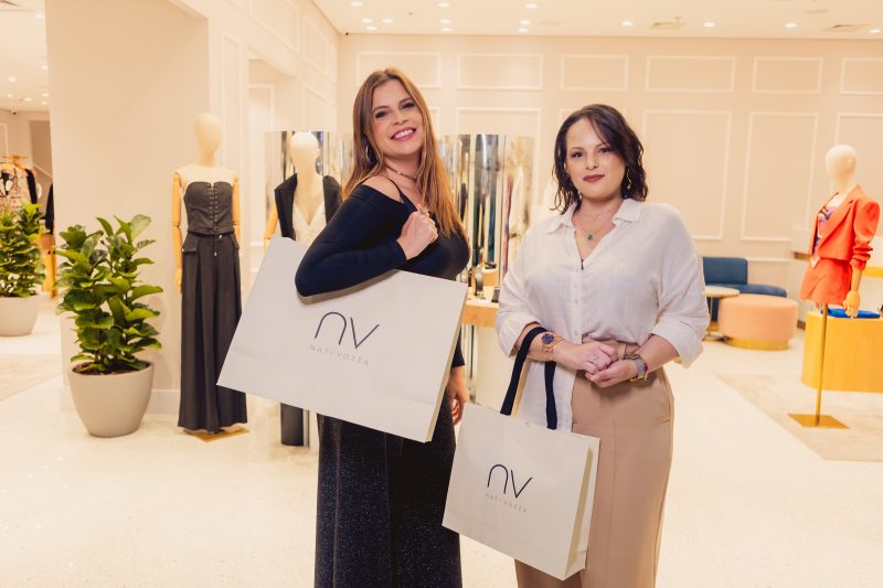 A NV procura vestir a mulher moderna e contempor&acirc;nea e nesta esta&ccedil;&atilde;o traz uma diversidade de pe&ccedil;as em alfaiataria com acabamento impec&aacute;vel. – Foto: Isis Lacombe/ND