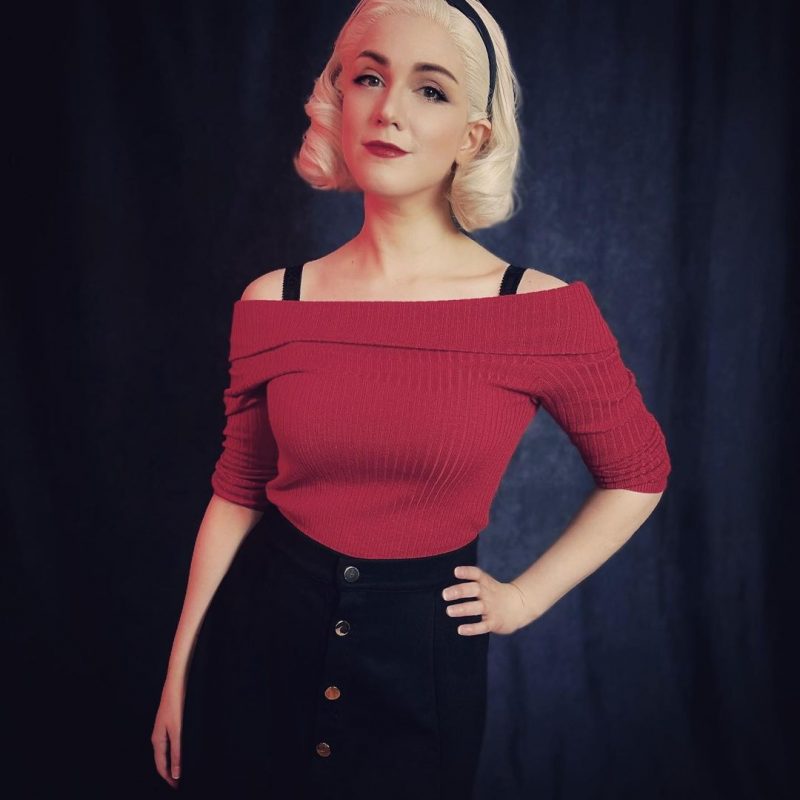 Cosplayer mostra fantasia simples de Sabrina – Foto: @veronicadax/Instagram/Reprodu&ccedil;&atilde;o/ND
