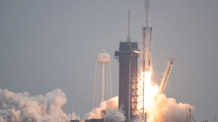 Foguete com a espa&ccedil;onave decolou na &uacute;ltima sexta-feira (13), na Fl&oacute;rida – Foto: Aubrey Gemignani/Nasa/Divulga&ccedil;&atilde;o/ND