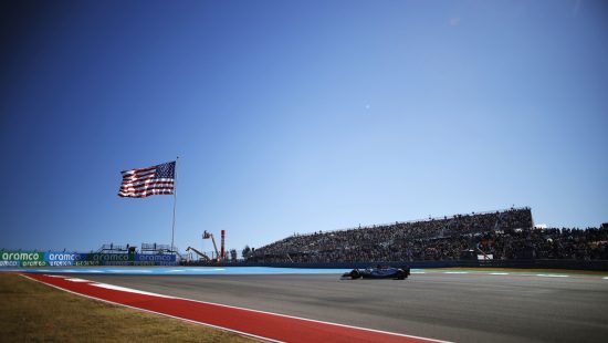 Verstappen vence nos Estados Unidos depois de largar em 6º