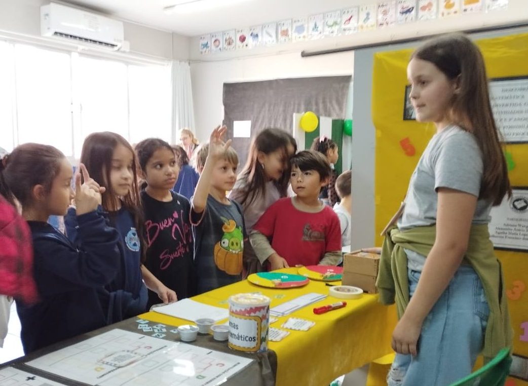 Secretaria de Educação Florianópolis - I FEIRA MUNICIPAL DO CONHECIMENTO  VII FEIRA REGIONAL DE MATEMÁTICA Do dia 18 ao dia 27 de outubro! Assista  através do Portal Educacional:   Aproveite