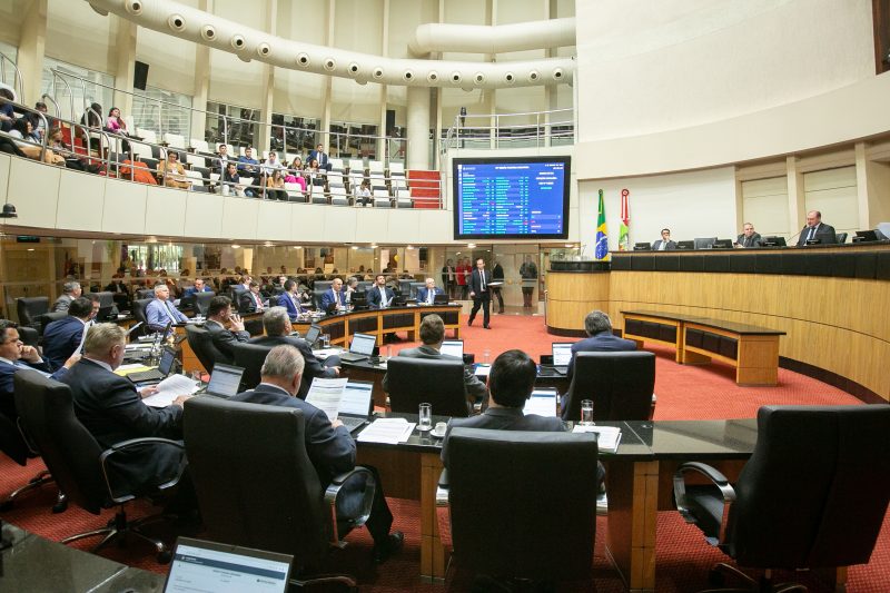 Sess&atilde;o plen&aacute;ria na Alesc – Foto: Rodolfo Esp&iacute;nola/Ag&ecirc;nciaAL/ND