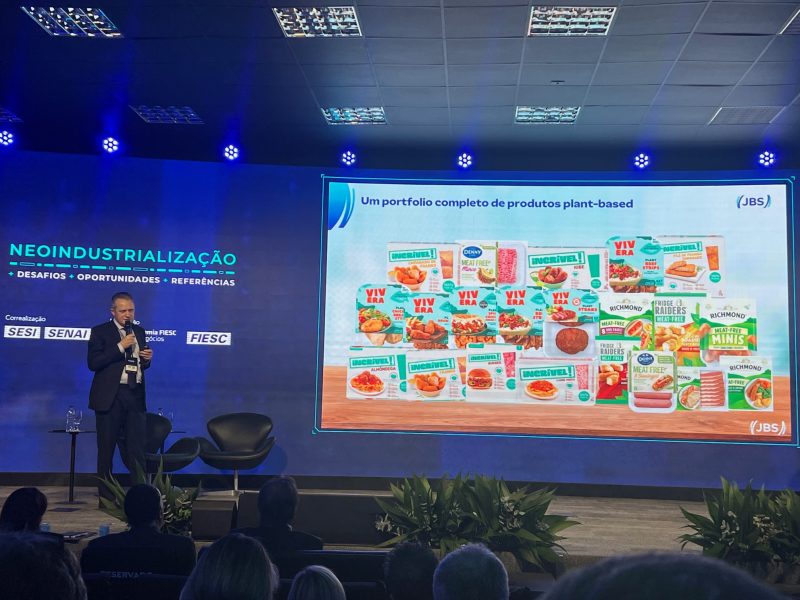 Linha de produtos da JBS impressiona – Foto: Moacir Pereira