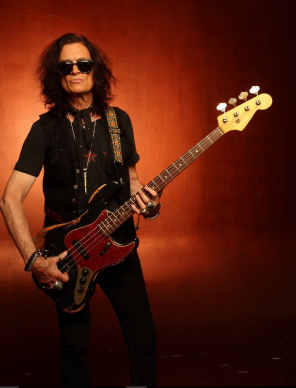 Aumenta que isso ai &eacute; rock n`roll – Foto: NEIL ZLOZOWER (2)