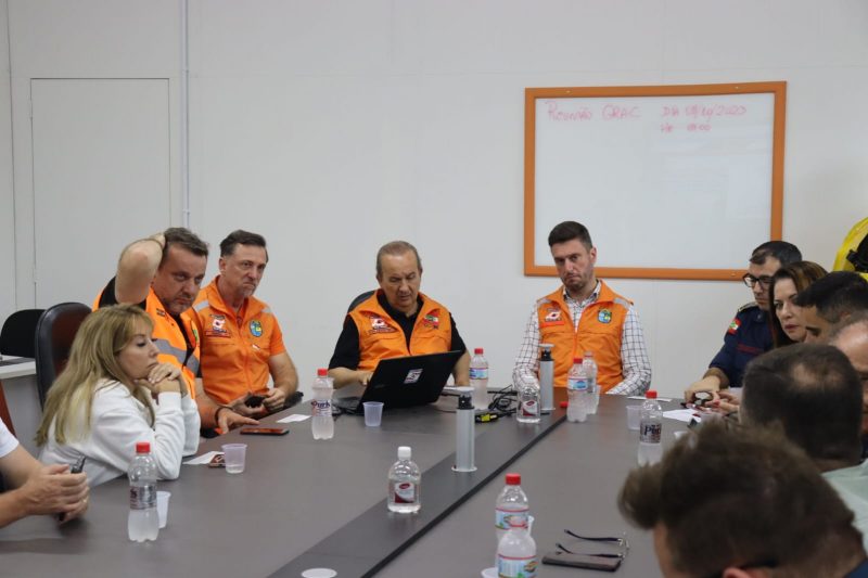 Governador Jorginho Melo afirma que Estado est&aacute; preparado para enfrentar enchente ap&oacute;s chuvas em Santa Catarina – Foto: Cau&ecirc; Lima/ND