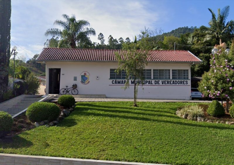 Ministério Público denunciou ex-tesoureiro da Câmara Municipal de Vidal Ramos por transferir R$ 7,9 mil para sua própria conta bancária entre os anos de 2014 e 2016 - Foto: Google Street View/Divulgação/ND