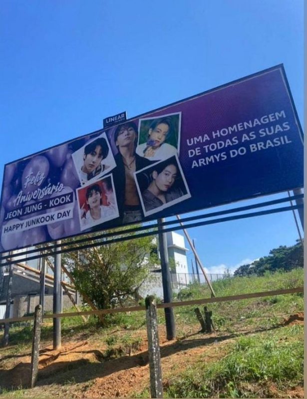 Fãs fazem homenagem para cantor coreano