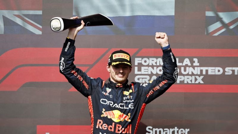 Verstappen vence nos Estados Unidos depois de largar em 6º