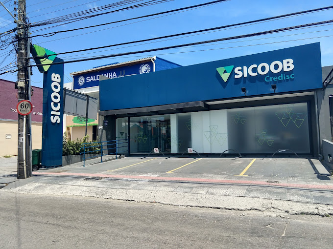 Suspeitos arrombam cofre de banco em Florianópolis e levam mais de R$ 100 mil