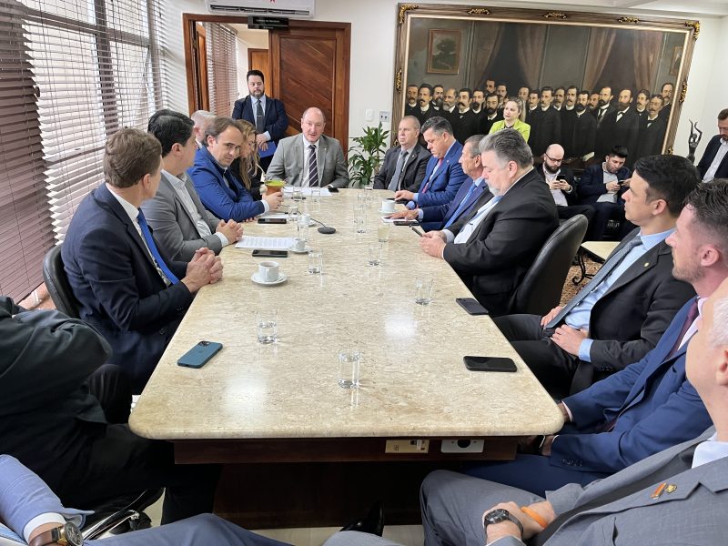 Reuni&atilde;o de l&iacute;deres da Alesc definiu proposta de repasse de recursos – Foto: Divulga&ccedil;&atilde;o/Alesc/ND
