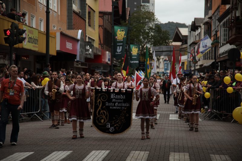 Desfile da Oktoberfest Blumenau 2023