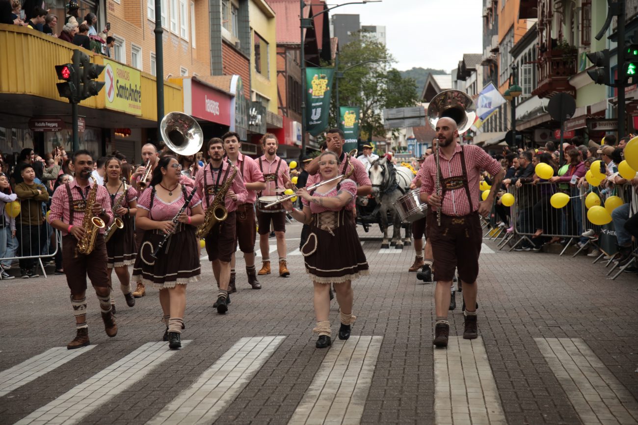 Desfile da Oktoberfest Blumenau - Erison Krueger