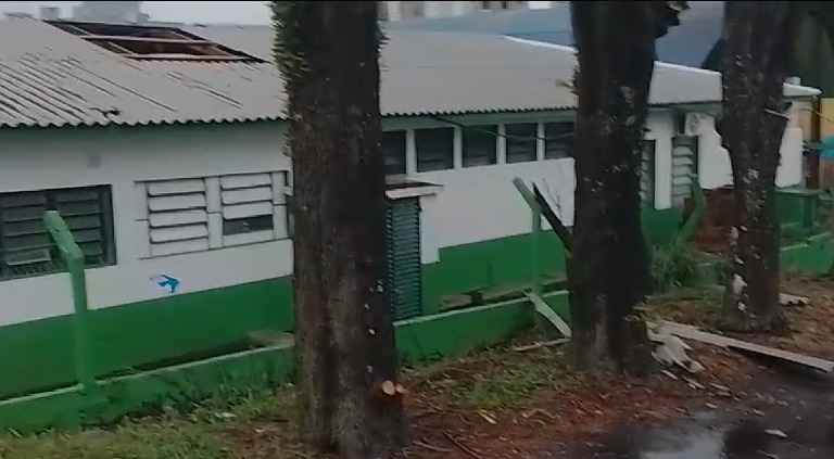 Nove escolas tiveram as aulas suspensas.