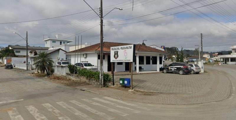 Tio e sobrinho estavam trabalhando em uma obra quando jovem tomou choque elétrico em uma betoneira nesta sexta-feira (20) - Foto: Google Street View/Divulgação/ND