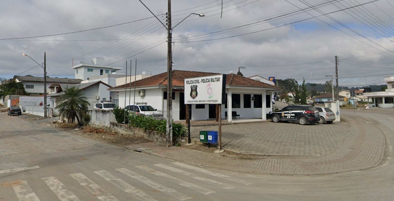 jovem-morre-eletrocutado-em-sc-e-tio-o-leva-at-delegacia-em-busca-de