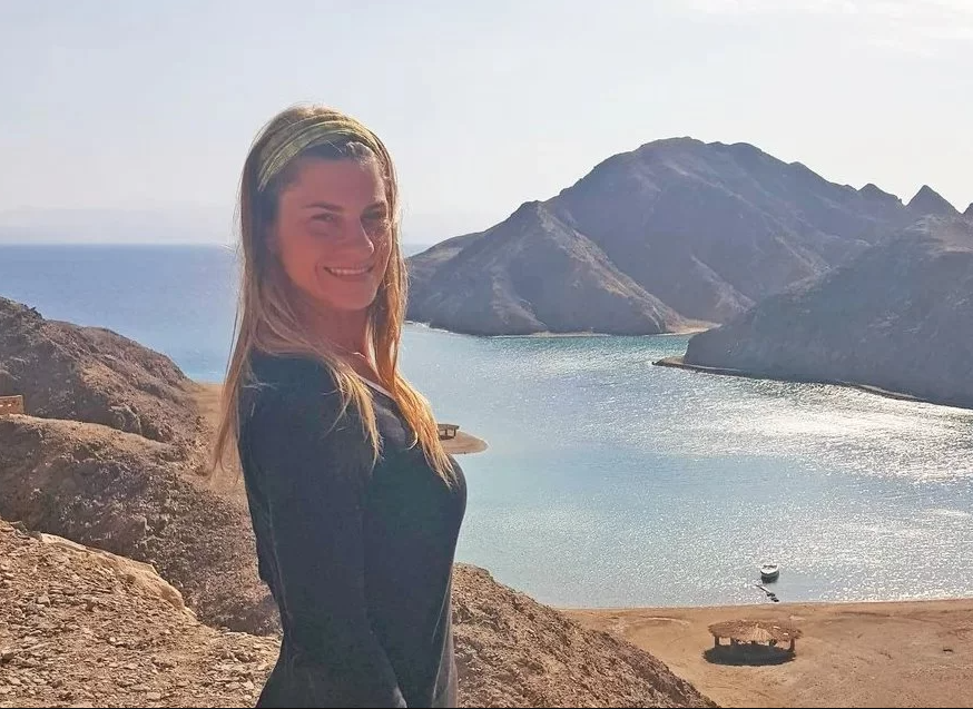 A morte de Karla Stelzer Mendes, de 42 anos, foi confirmada no dia 13 de outubro - Redes sociais/R7/Reprodução/ND