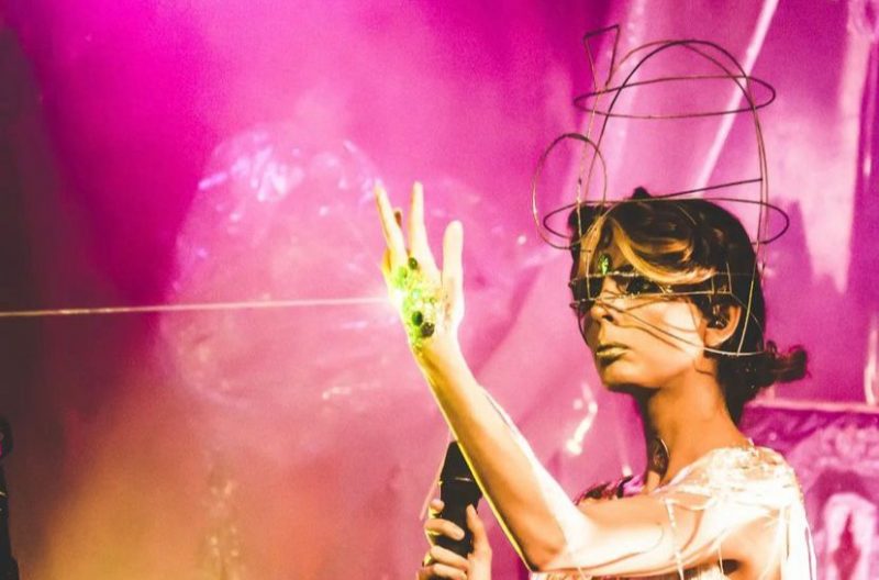 Cantor e compositora M&atilde;eana se apresenta em novembro em Florian&oacute;polis – Foto: B&aacute;rbara Almeida/Divulga&ccedil;&atilde;o