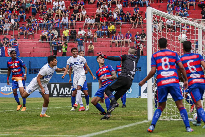 Barra bate o Marc&iacute;lio Dias de virada e vence a primeira – Foto: Thiago Vasconcelos/Barra FC/ND