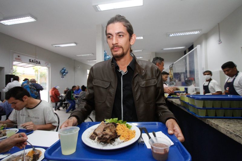 Michel quer um emprego para driblar a fome – Foto: Leo Munhoz/ND