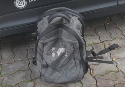 A tourist's backpack containing documents, cards and some items of clothing was found on the beach - Information Disclosure/ND
