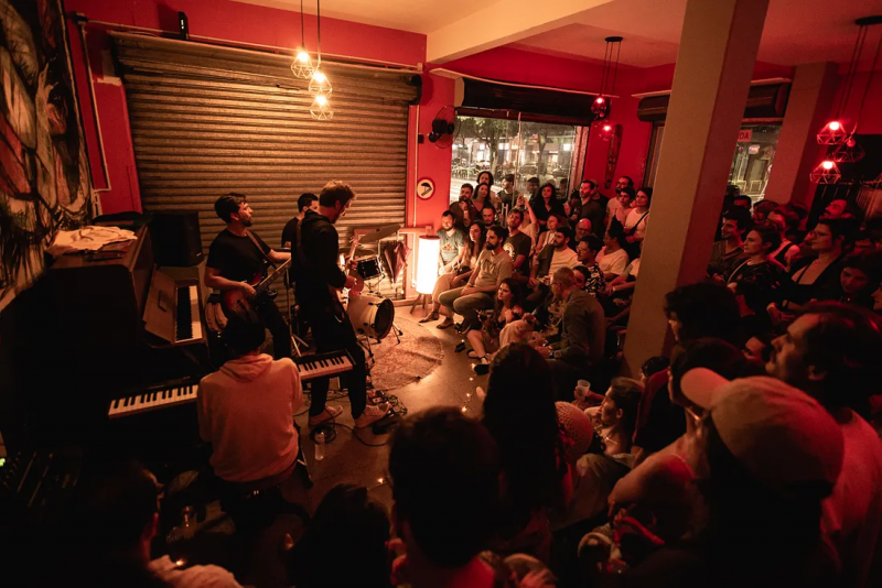 O P&aacute;ssaro Vermelho, projeto que promove eventos de jazz quinzenalmente em Florian&oacute;polis – Foto: Raphael Zulianello/Divulga&ccedil;&atilde;o